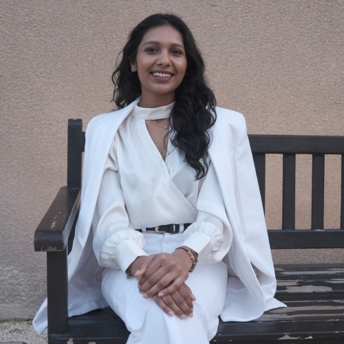 Pearl Doshi Photo