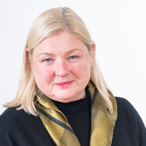 Julie Charge Photo