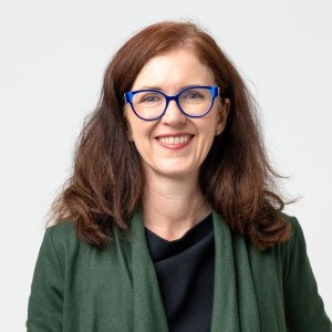 Julia Davies Photo