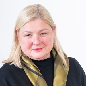 Julie Charge Photo
