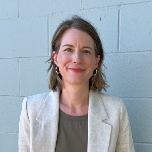 Helen Pineo Photo